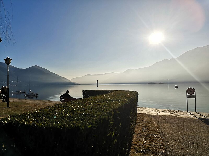 File:Lake of Ascona pt1.jpg