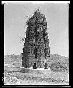 雷峰塔: 历史, 建筑, 出土文物