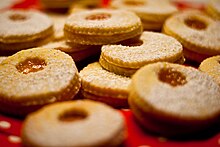 Linzer cookies Linzer cookies (5234191379).jpg