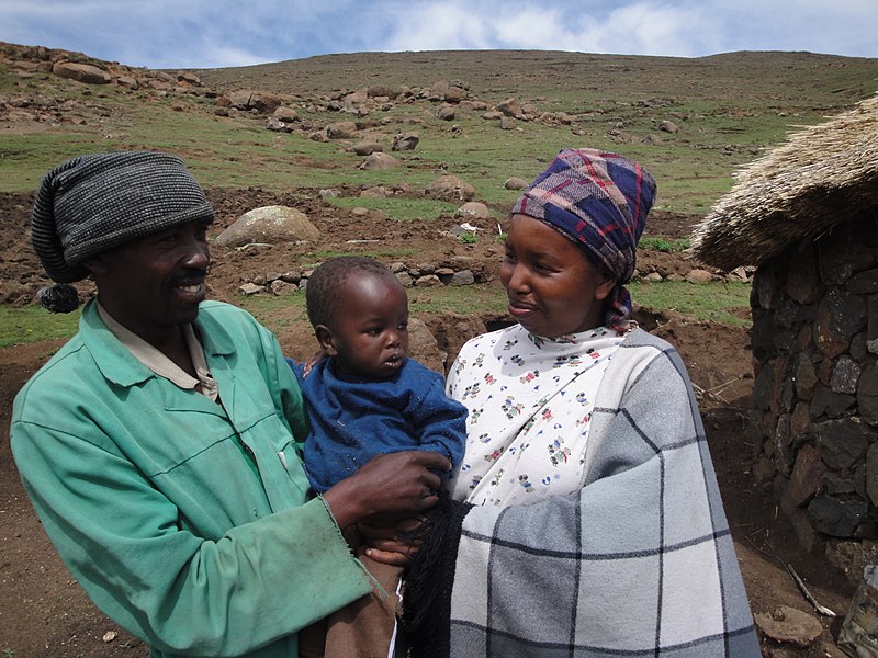 File:Maamohelang, husband, and son (5286374550).jpg