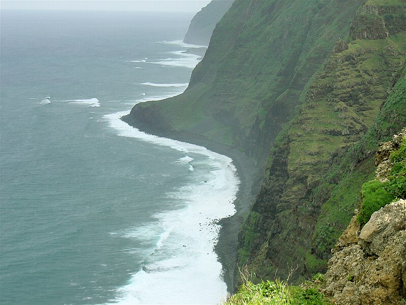 File:Madeira Ausblick von Ponta do Pargo.JPG