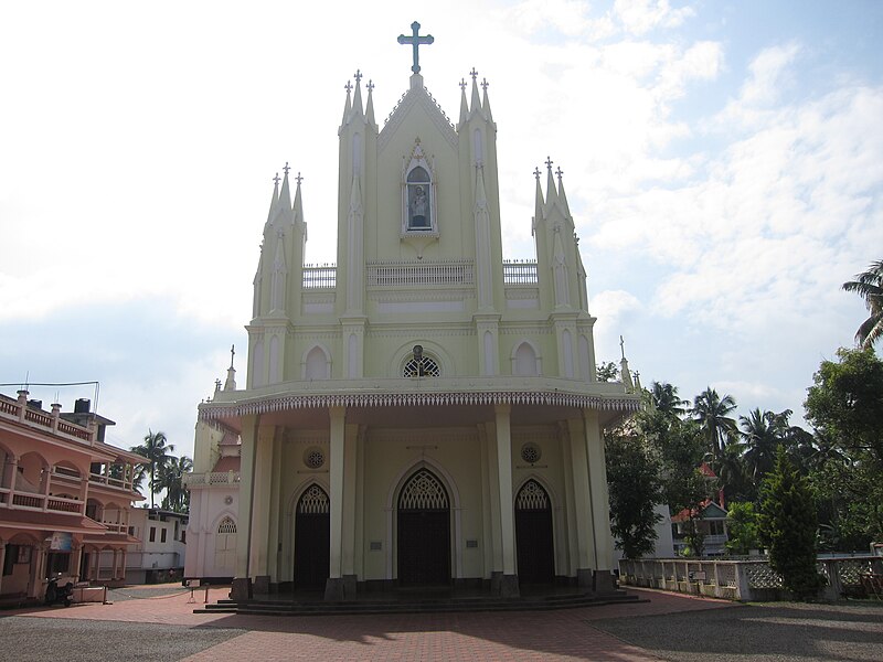 File:Mala Forane Church - മാള ഫൊറോന പള്ളി 02.JPG