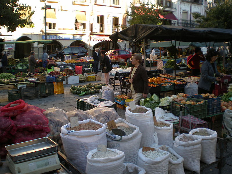 File:Martes en Plasencia.JPG