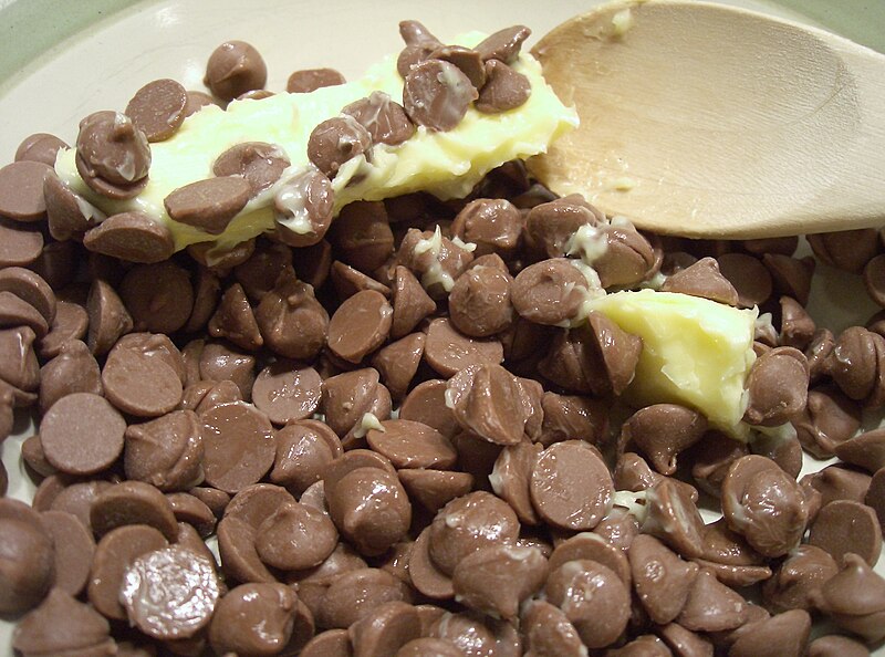 File:Melting chocolate - step 3.JPG