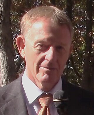 <span class="mw-page-title-main">Mike Holder</span> American college athletics administrator and golf coach