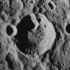 Mohorovičić кратері AS17-M-0177.jpg