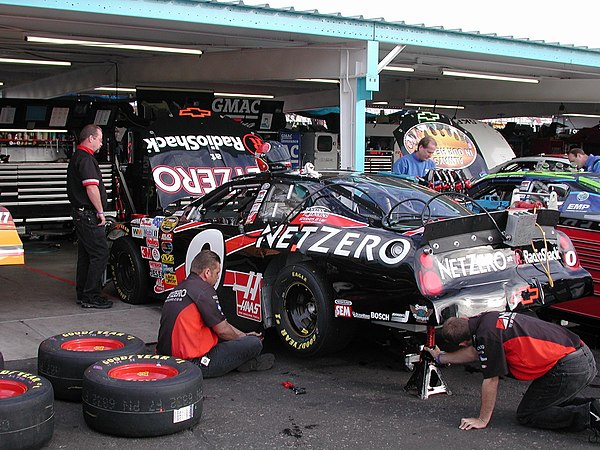 Burton's crew working on his 2004 car