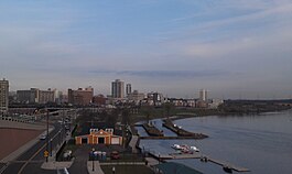 New Brunswick Skyline with Raritan River.jpg