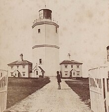 North Foreland lighthouse in about 1880, showing the keepers' cottages and the modernised tower and lantern. North Foreland Lighthouse about 1880.jpg