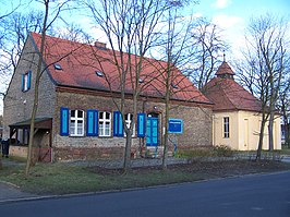 Oude school en kerk van Berlin-Müggelheim