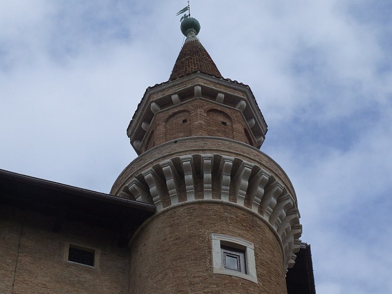 File:Palazzo Ducale di Urbino - 16.jpg