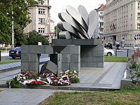 Památník padlých československých letců v letech 1939–1945; Praha–Bubeneč (1995)