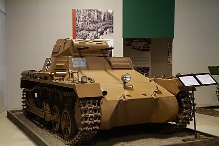 Pz kpfw 1 ausf. Танк панцер 1. PZ Kpfw 1 Ausf a. Танк PZ Kpfw 1. Т1 танк вермахта.