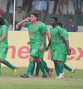 Paulo Centurion celebrating the winning goal against Santa Lucia Cotzumalguapa, his second goal wearing the colors of Escuintla Heredia Paulo Centurion festejando gol escuintleco.jpg