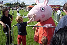 Peppa Pig at a personal appearance in the UK PeppaPigAldridge2009.jpg