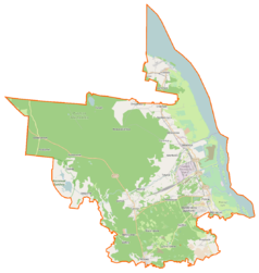 Mapa konturowa gminy Police, po prawej znajduje się punkt z opisem „Klasztor augustianów w Policach-Jasienicy”