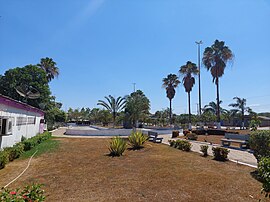 Praça Vitória Santos, no canteiro central da PA-279, em Água Azul do Norte, em 2021