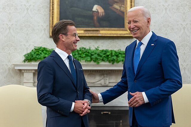 2023年维尔纽斯峰会前，拜登总统会见克里斯特松总理。