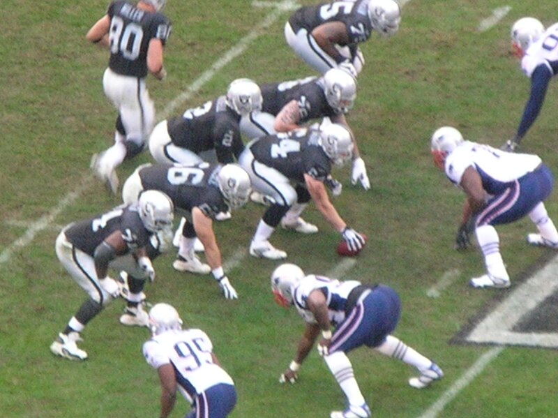 File:Raiders on offense at New England at Oakland 12-14-08 2.JPG