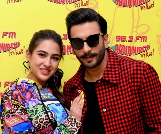Ranveer Singh and Sara Ali Khan promoting the film in 2018