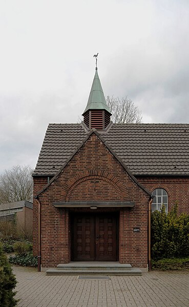 File:Rheinberg, Budberg, St. Marien, 2011-03 CN-01.jpg