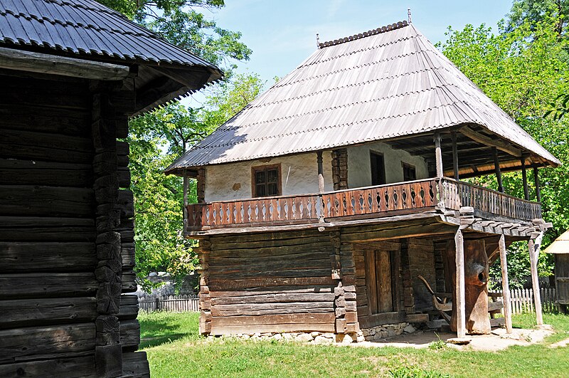 File:Romania-1223 - House from Valcea (7563972320).jpg