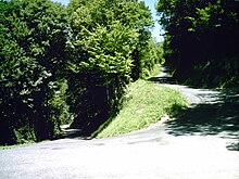 L'étroite route de la Serra.