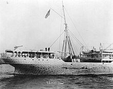 The US passenger steamship Kroonland in November 1917, showing camouflage paint and stern-mounted gun SS Kroonland, rear, Nov 1917.jpg