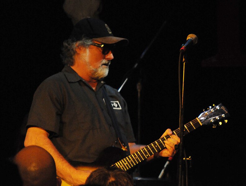 File:Scott McCaughey 02.jpg