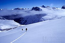 Skiing up the Waputik to Mt Balfour; Doug&Vic.jpg