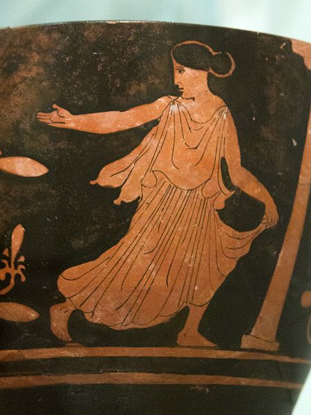 File:Skyphos, running female figure, 420 BC, Prague NM-H10 4819, 151591.jpg