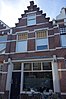 Winkel met bovenwoning in neorenaissancestijl