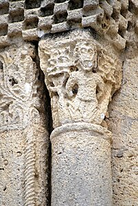 Ábside de la iglesia de St-Vivien-de-Médoc bahía 2 c.jpg