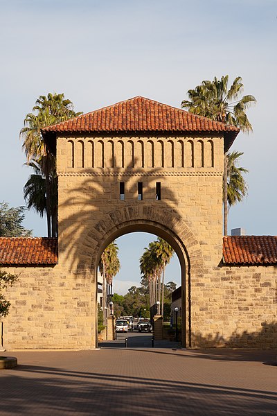 400px-Stanford_University_Main_Quad_May_2011_006.jpg (400×600)