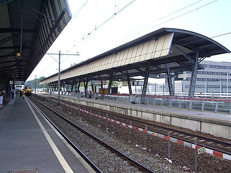 Station Rotterdam Lombardijen perrons