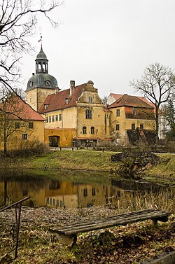 Schloss Lielstraupe im Dorf Straupe