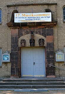 Main entrance in the tower Taborkirche Berlin-Rahnsdorf 1014.jpg