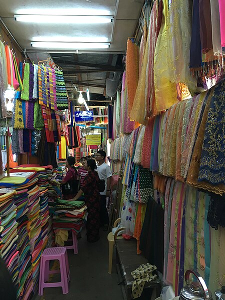 File:Textile shop Bogyoke Aung San Market.jpg