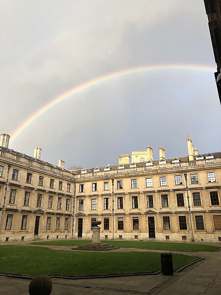 File:The Queen's College, Back Quad.jpg