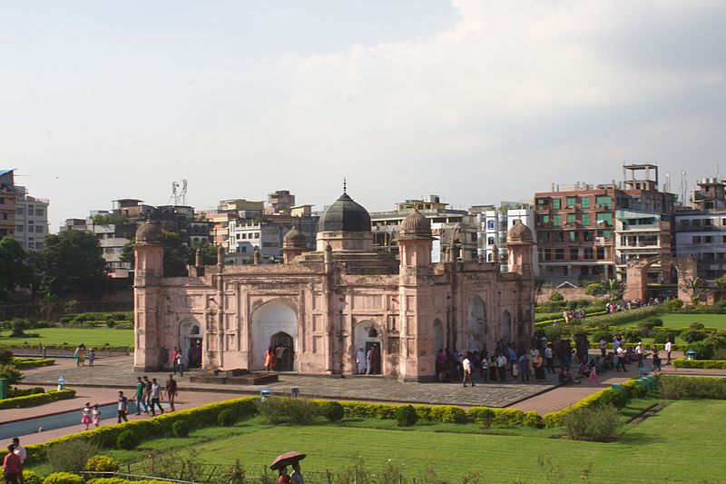 File:Tomb of Pari Bibi view 07.jpg