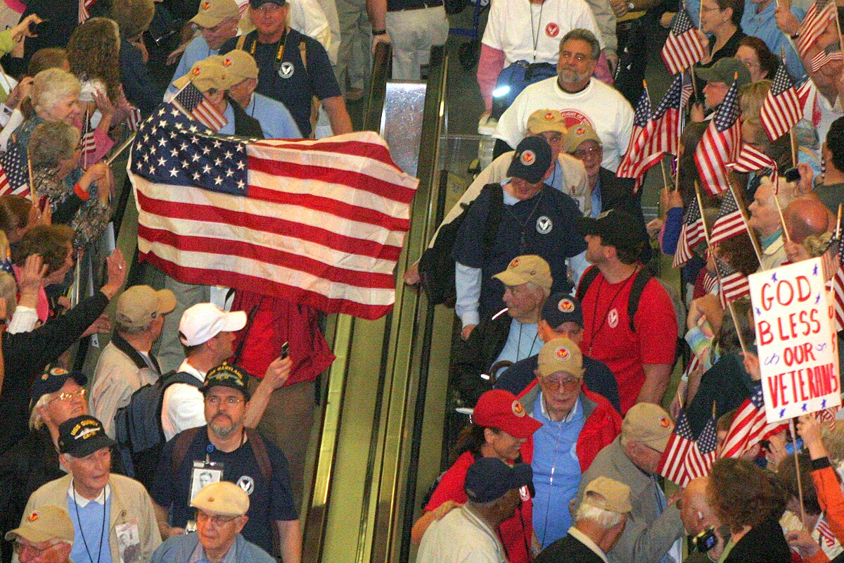 Home Base Florida Veterans, Families and Supporters Honored at Red