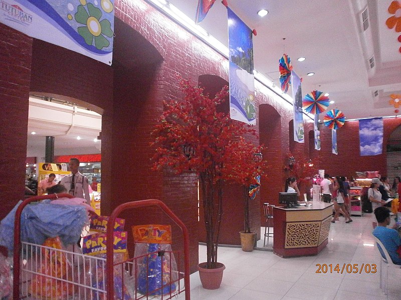 File:Tutuban Centermall Lobby.JPG