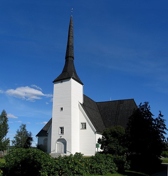 File:Vörå kyrka.jpg