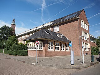 <span class="mw-page-title-main">Vossius Gymnasium</span> Public gymnasium school in Amsterdam, North Holland, Netherlands