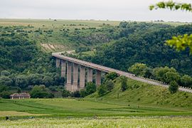 Puente sobre el Dniéster, austriaco construido a finales del siglo XIX.