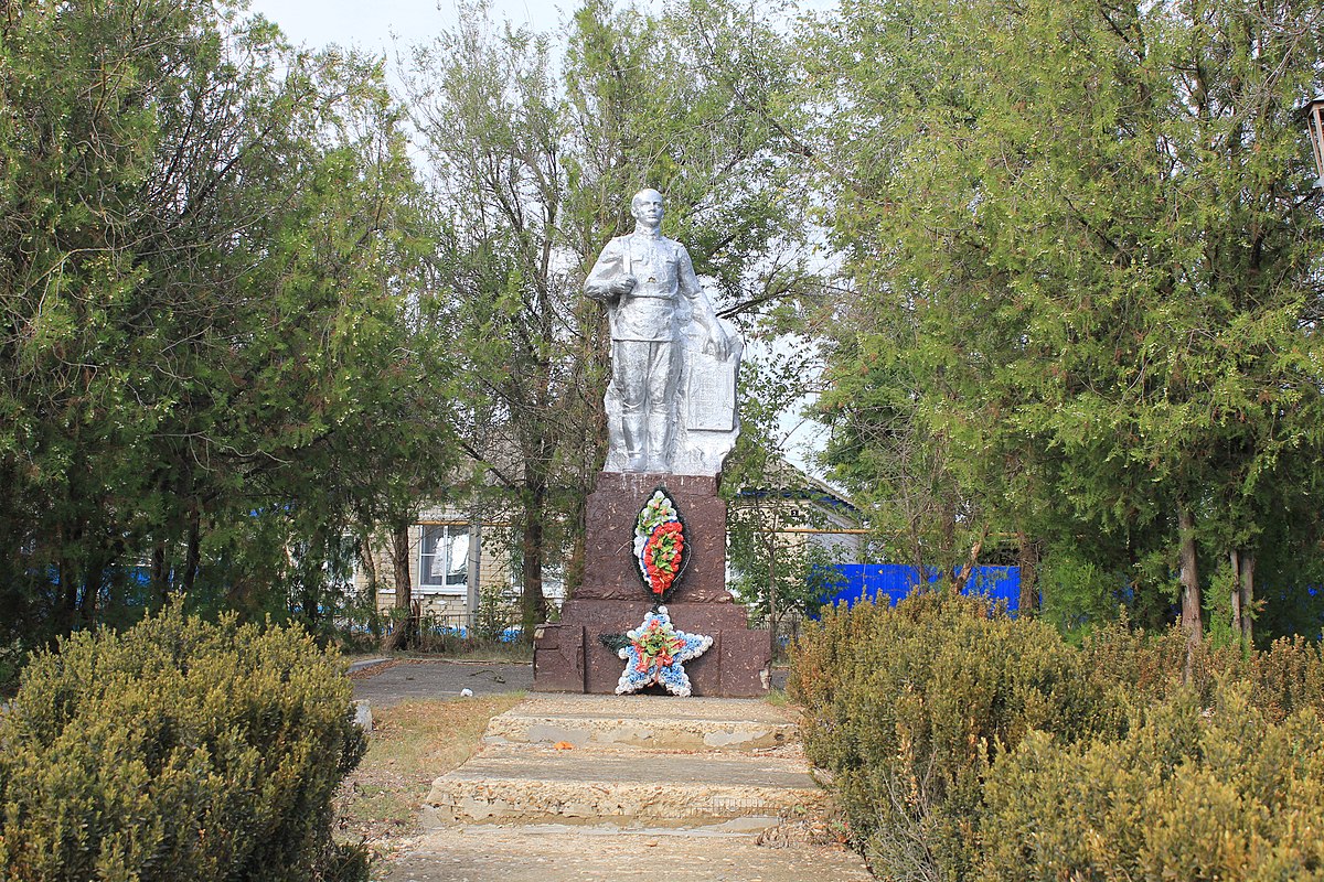 Село сергиевское ставропольский край. Успенка Сергиевский район памятник. Памятники в Сергиевском Тула. Памятники Сергиевский Мурада.