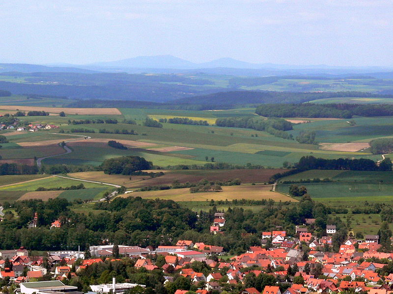 File:052 Scheßlitz, Gleichberge.JPG