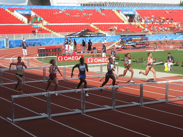 100m hurdles race (w)