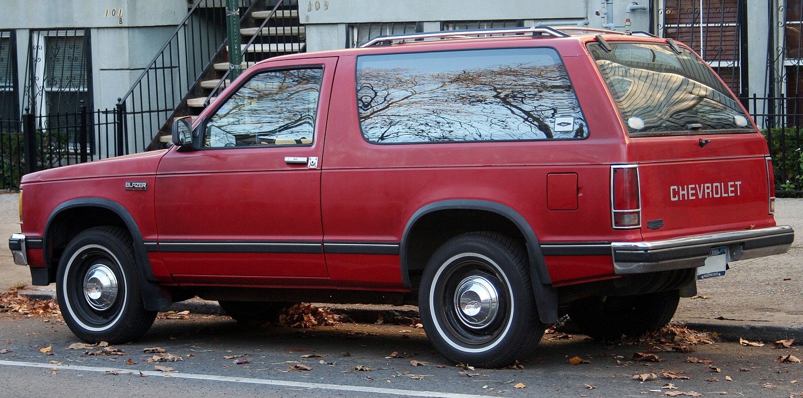 Chevrolet Blazer надпись