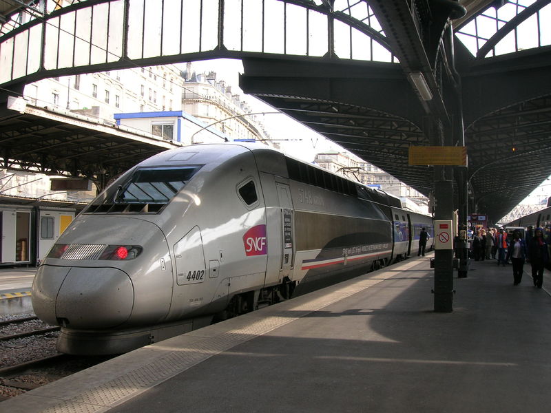 ไฟล์:2007-06-18 - Gare de Paris-Est - TGV 4402.JPG